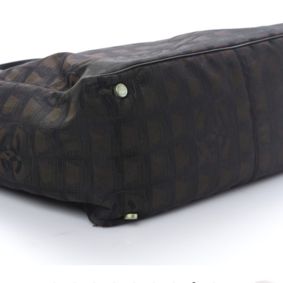 Chanel Ligne Medium, Nylon Travel Tote - Picture 4 of 10